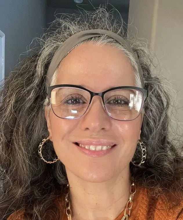 <em><strong>Clara M.</strong></em>